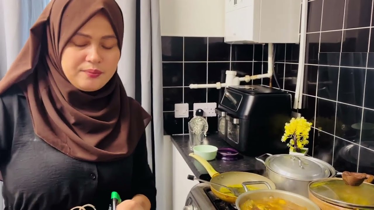 Chop curry & amra with ilashi 7 December 2025