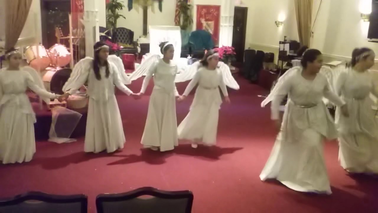 Nació Jesús - Christine D’clario Hijas del Rey Danza Navideña 2015 derechos de autor 