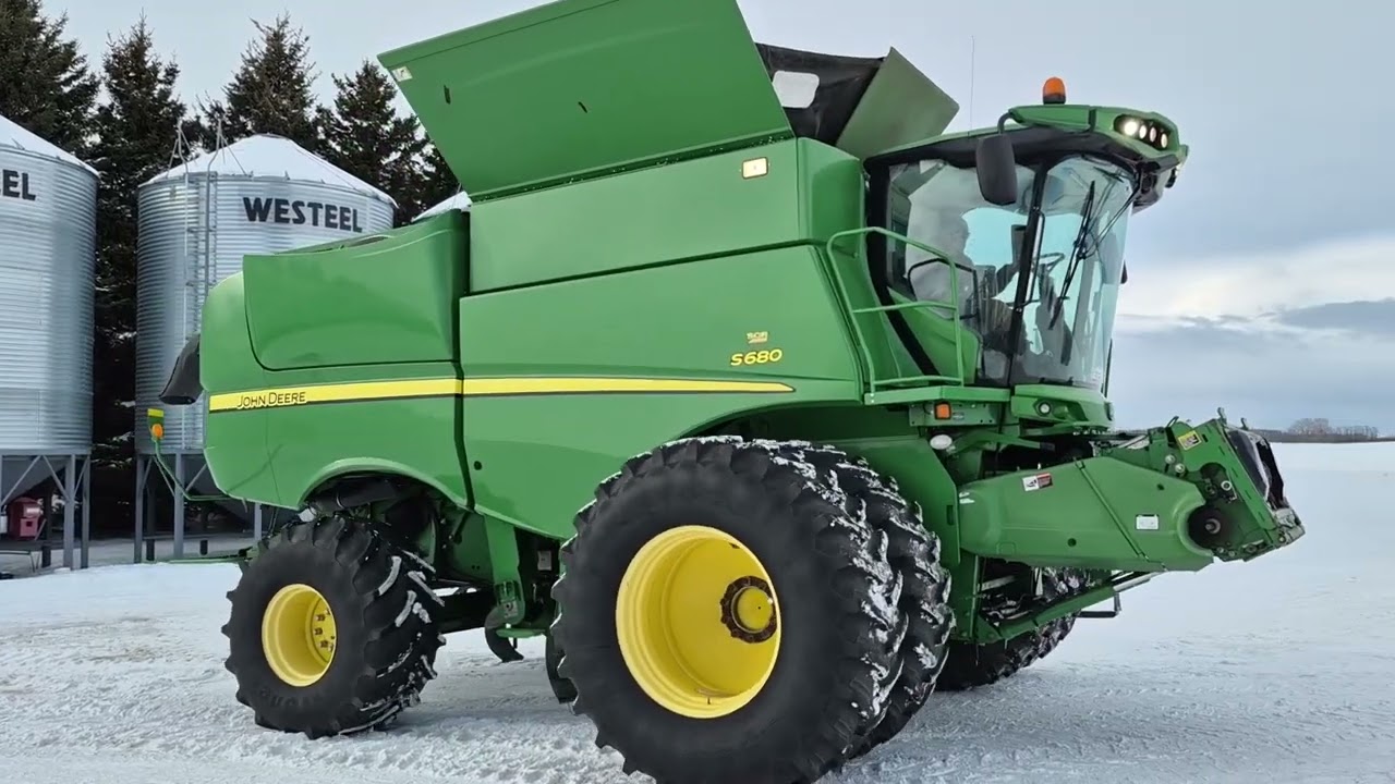 2014 John Deere S680 Combine