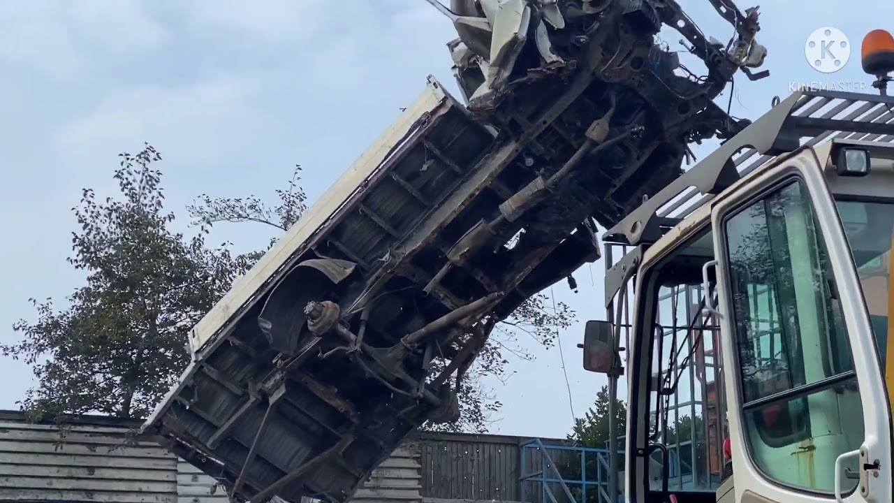 Fly-tipping vehicle crushed