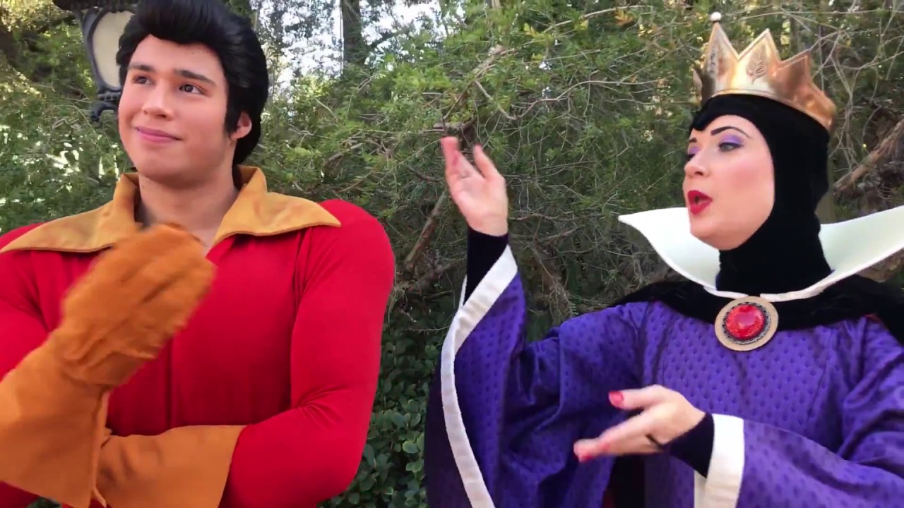 Who would win in a staring contest? EVIL QUEEN Vs GASTON // Disneyland