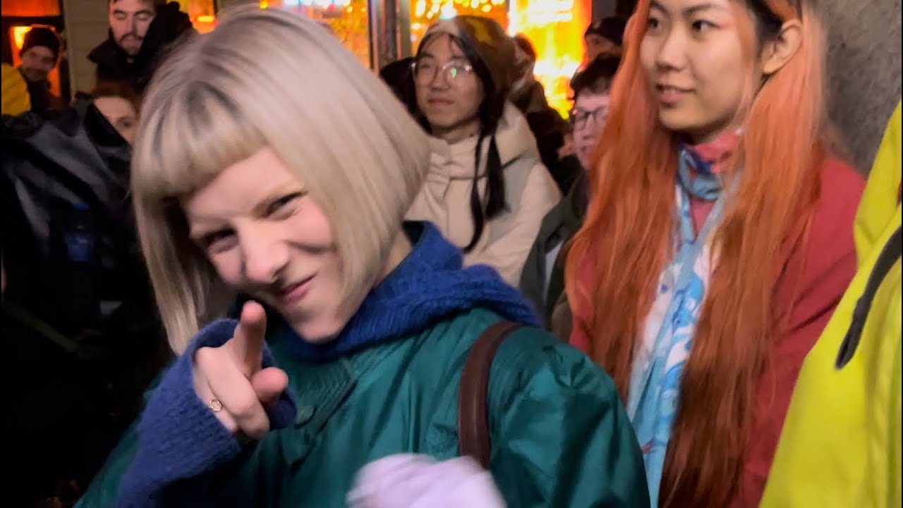 AURORA meeting fans in Oslo (Sentrum Scene, 27|11|2022)