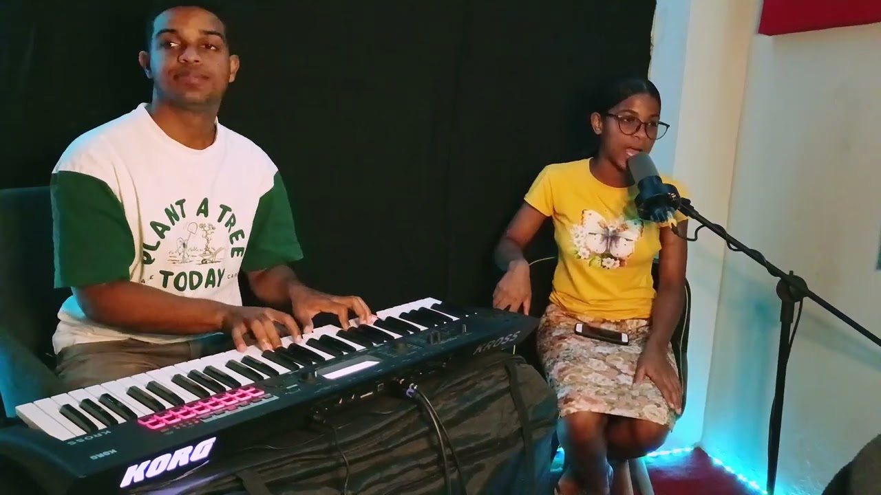 ADAC MINISTRY COVER (DEJALO QUE FLUYA) KAREN SANTANA