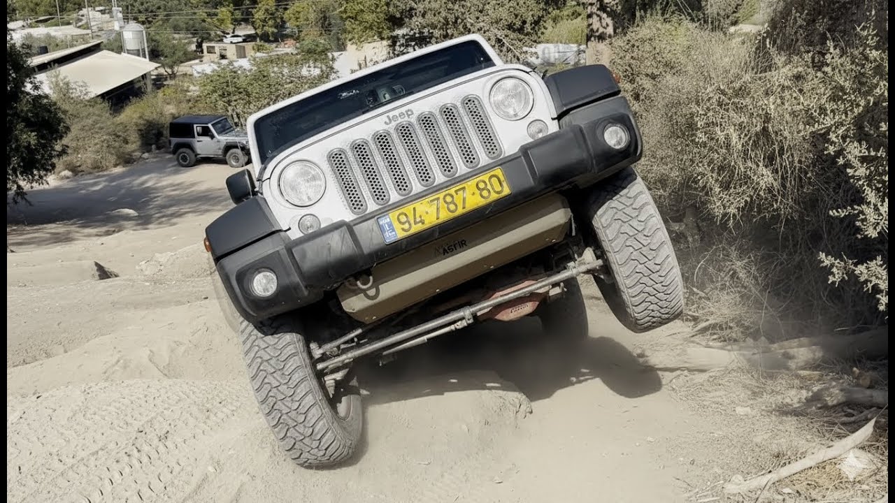 JEEP SPORT против горы: Покоряем легендарный подъем ха-БАНИМ (מעלה הבנים) на 4x4!