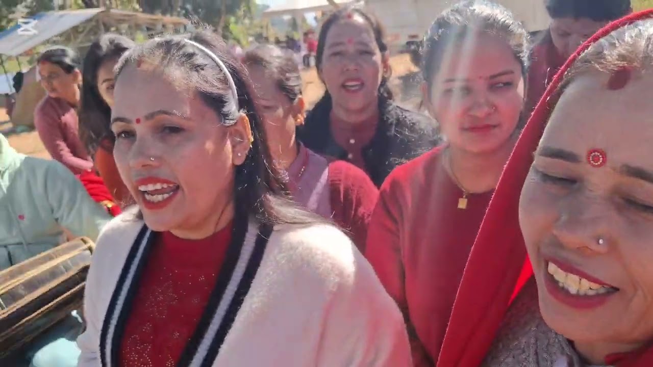 Dohori Gaudai \\Nachdai\\Hasdai\\🤣🤣🤣🤣Yattiko Ramailo Ta! Garnai Paro