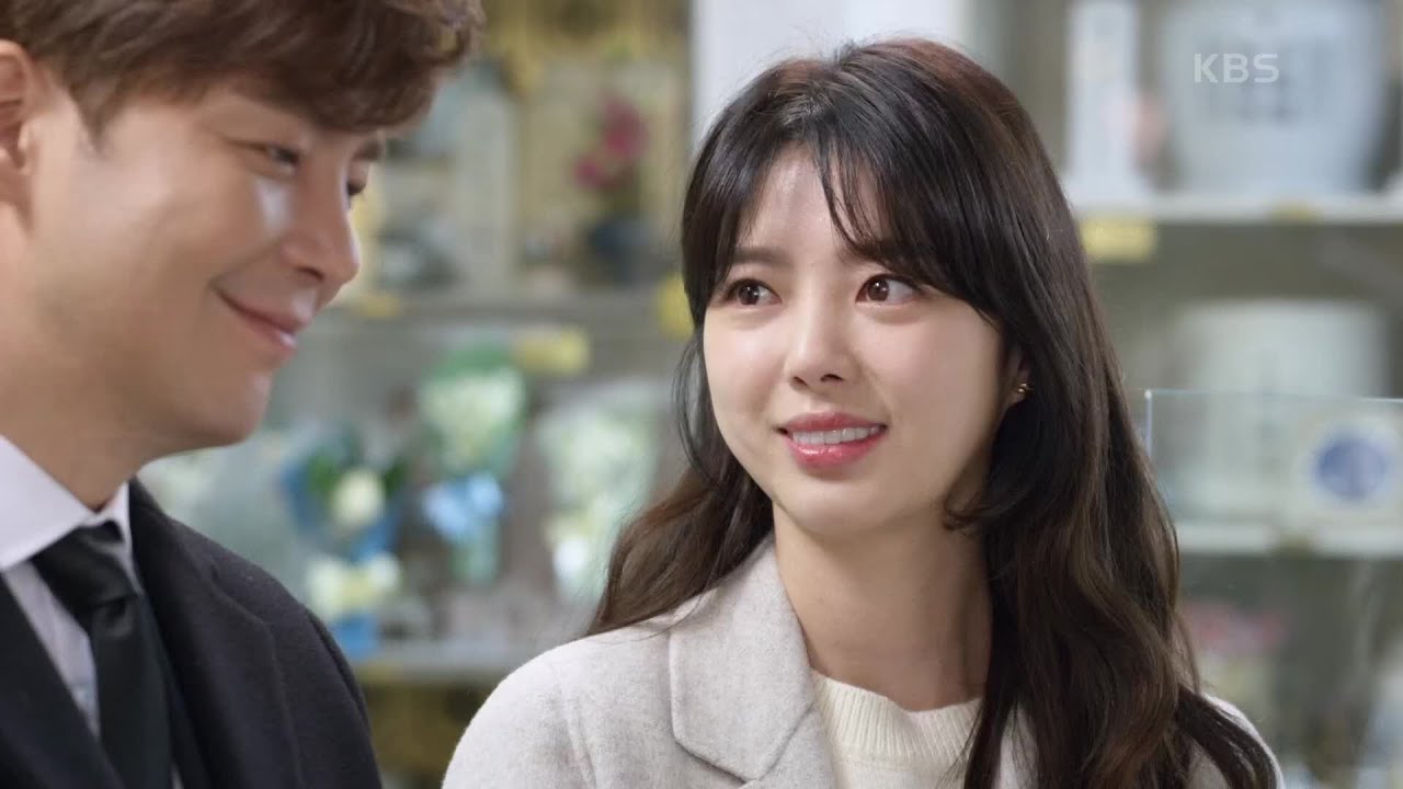 함께 양미경 납골당 찾은 강은탁과 엄현경 ＂엄마, 나랑 민우 보고 싶으면 이 사진 봐요!＂ [비밀의 남자] | KBS 201208 방송