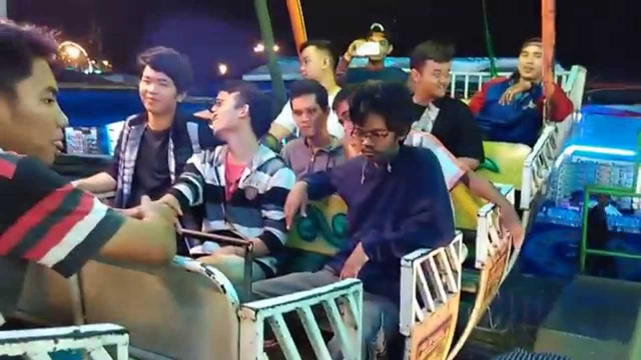 (OBYEK WISATA JOGJA) Pasar Malam Sekaten di Altar (Alun-alun Utara) Yogyakarta - HD