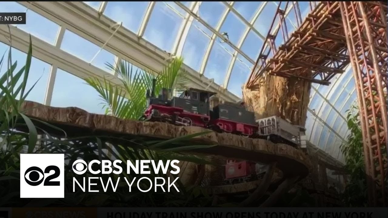 Holiday Train Show opens at New York Botanical Garden