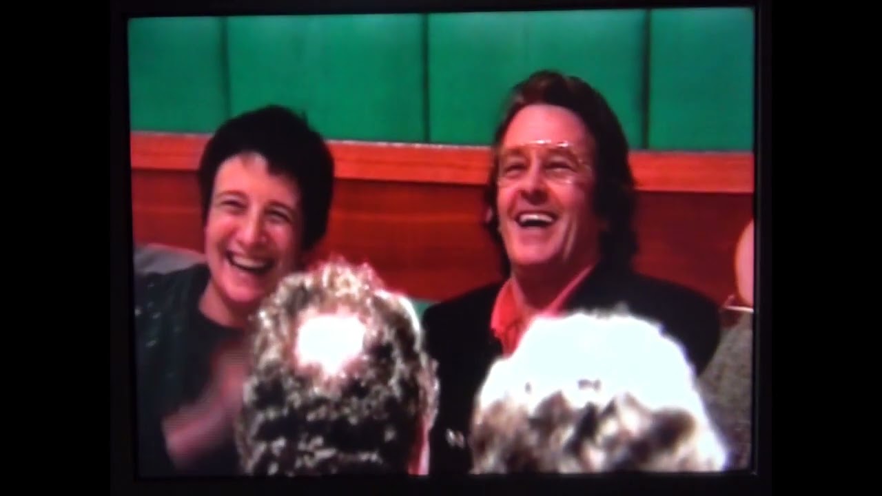 Ultime fête de LA CINQ par Guillaume Durand 1992 - Alain Delon et autres invités. Vidéo: Guy Réchard