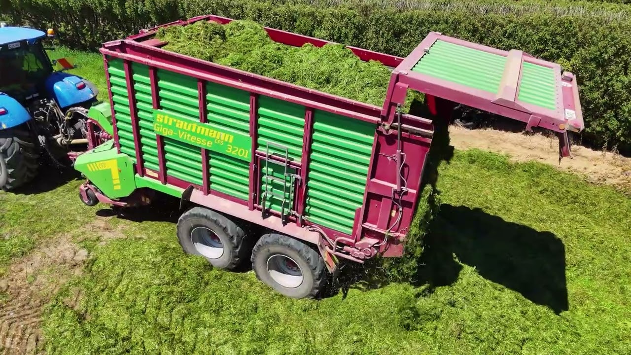 Обзор: RMI Buckrake Strautmann | Farm Trader