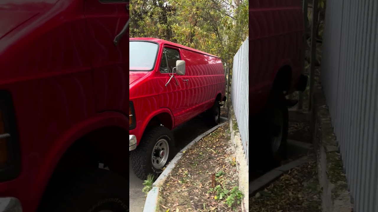 Dodge RAM VAN