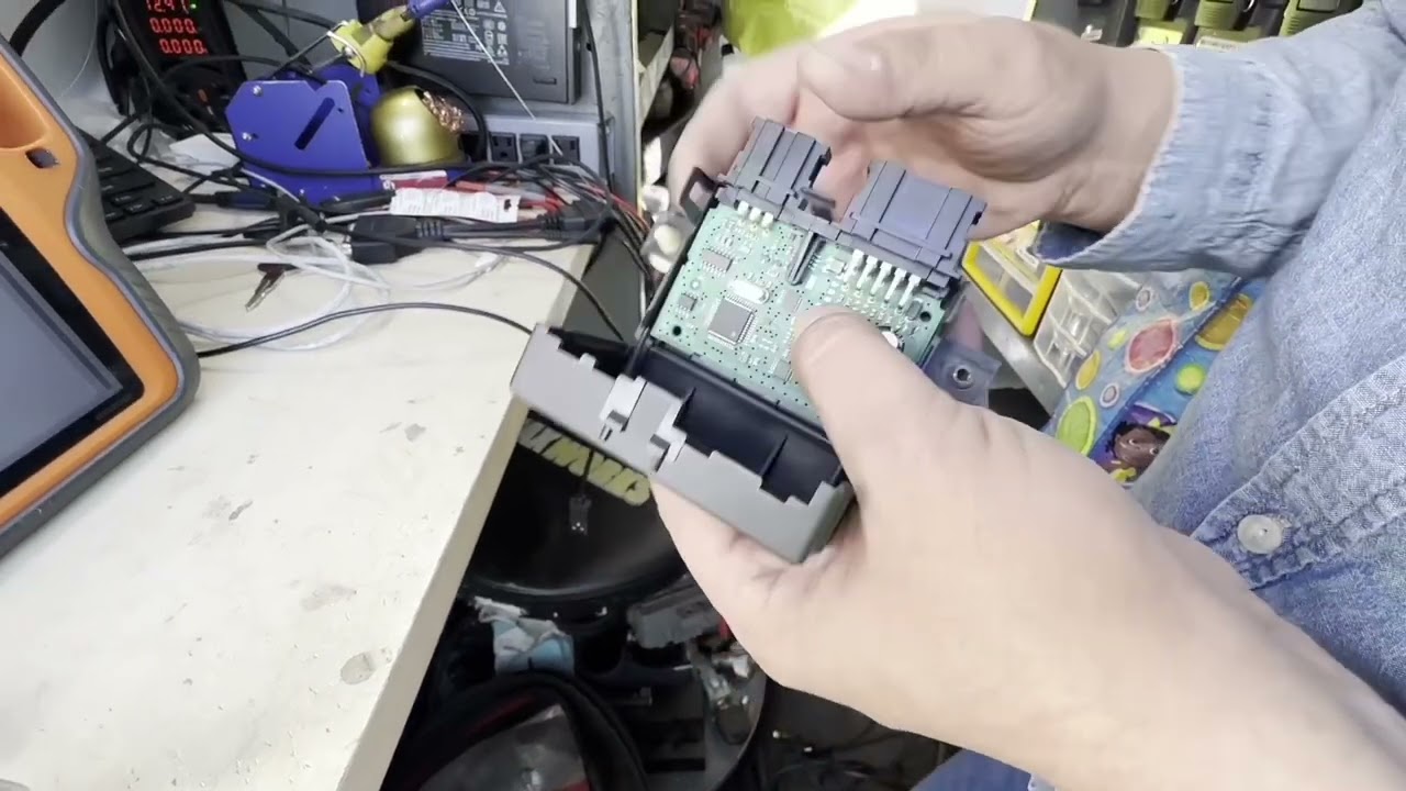 XHORSE VVDI KEY TOOL PLUS.PROGRAMACIÒN DE LLAVE PARA EUROVAN 2002( Todas las llaves perdidas)