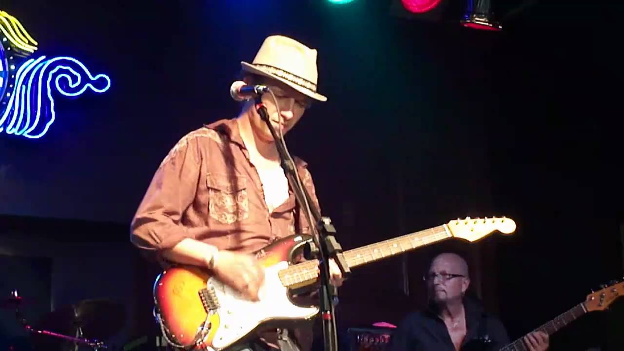 Michael Grimm on the guitar