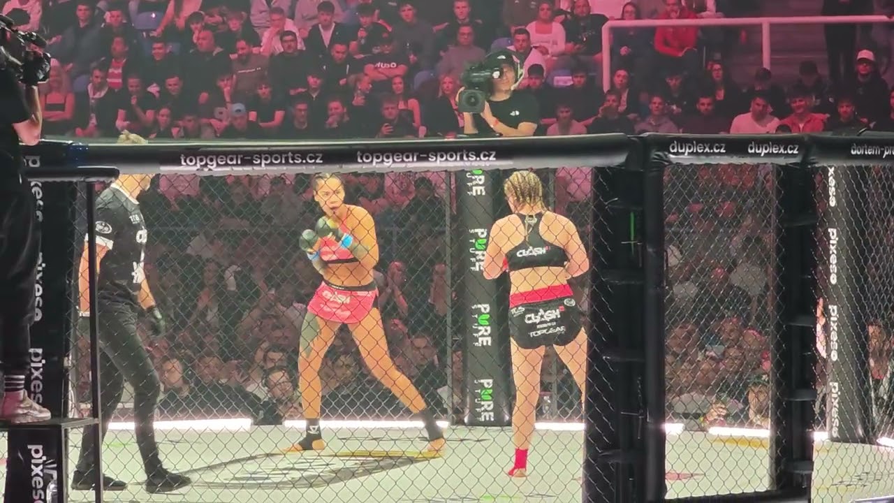 M&iacute;na vs Angie (Clash 15 MMA - Winning Group Ar&eacute;na Brno - 7.2.2026) 