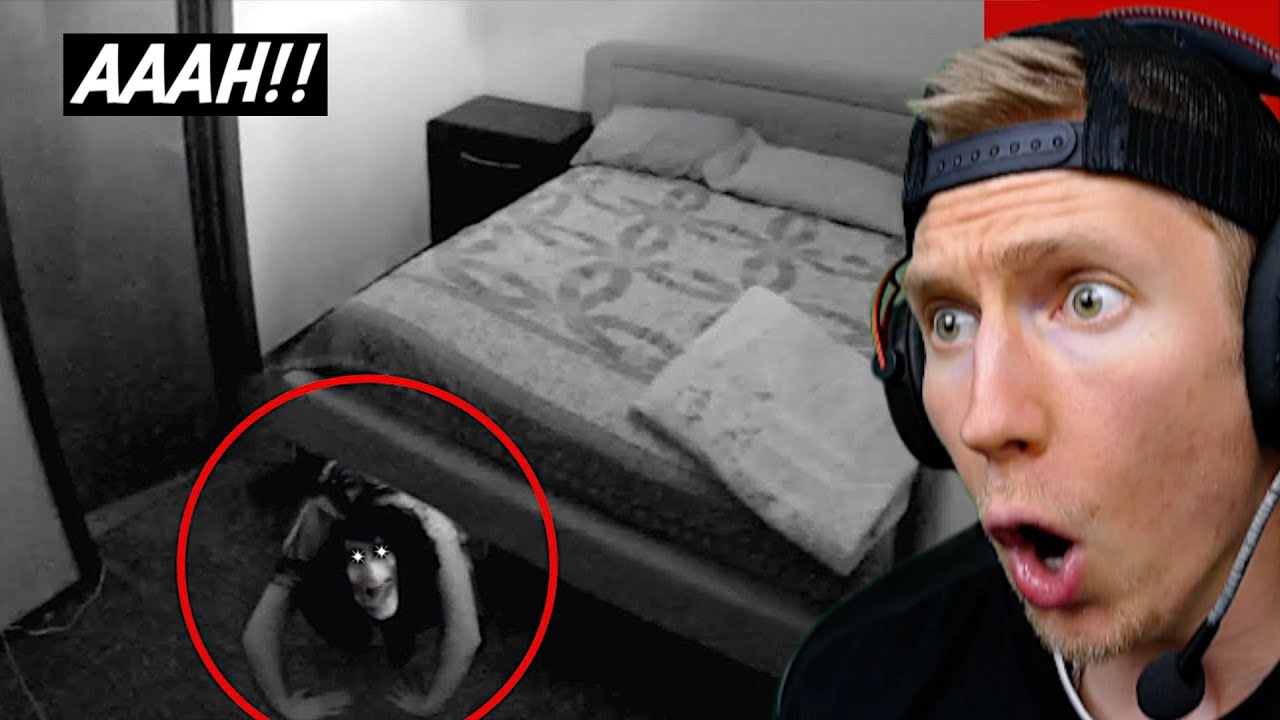 Han hittade detta under sin S&Auml;NG!! *AAAAH*