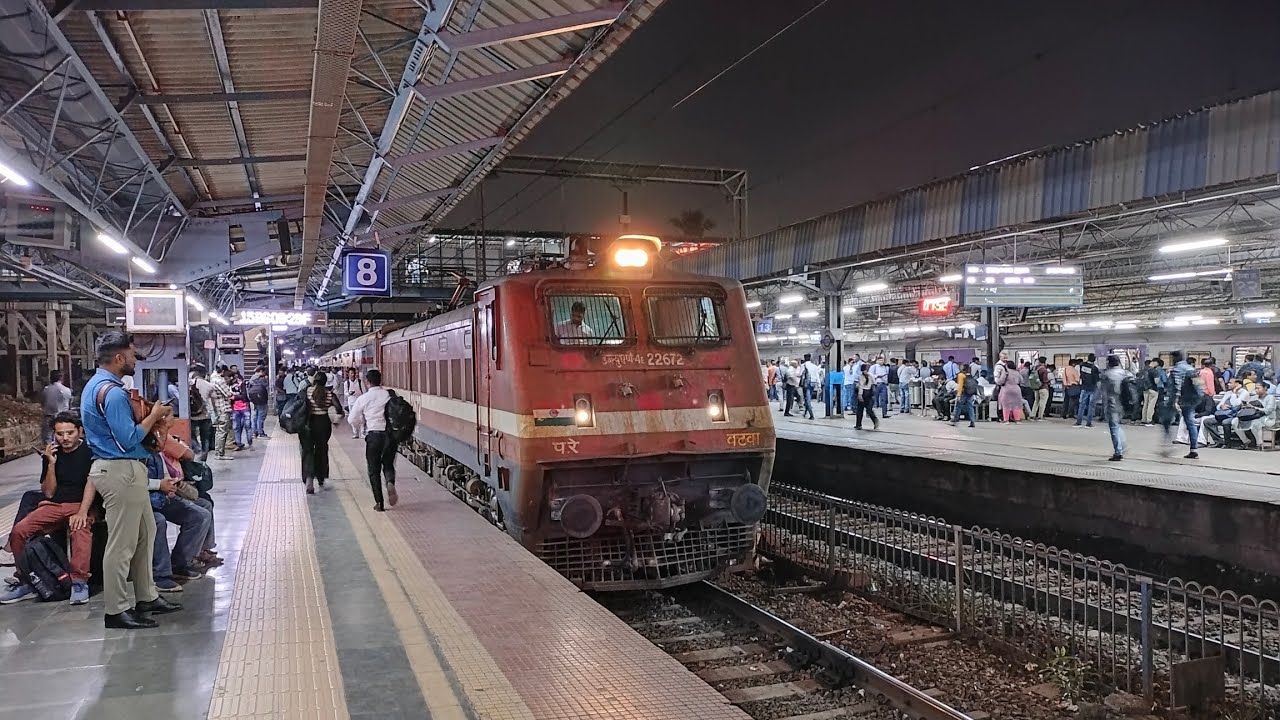 SUPERB ACCELERATION by Dirty Vatva WAP 4 hauling Lokshakti Exp train from Andheri