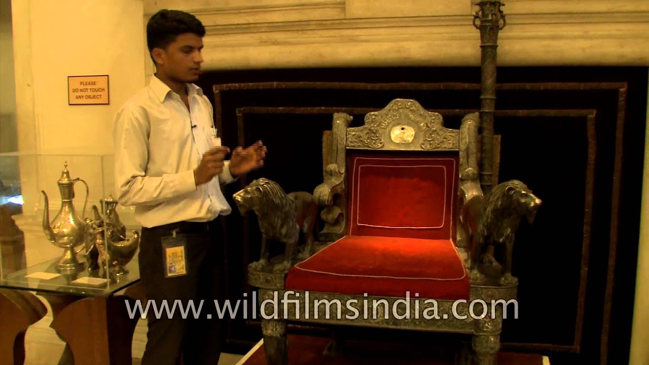 King's Chair - Delhi Durbar 1911-12 at Gift museum of Rashtrapati Bhavan