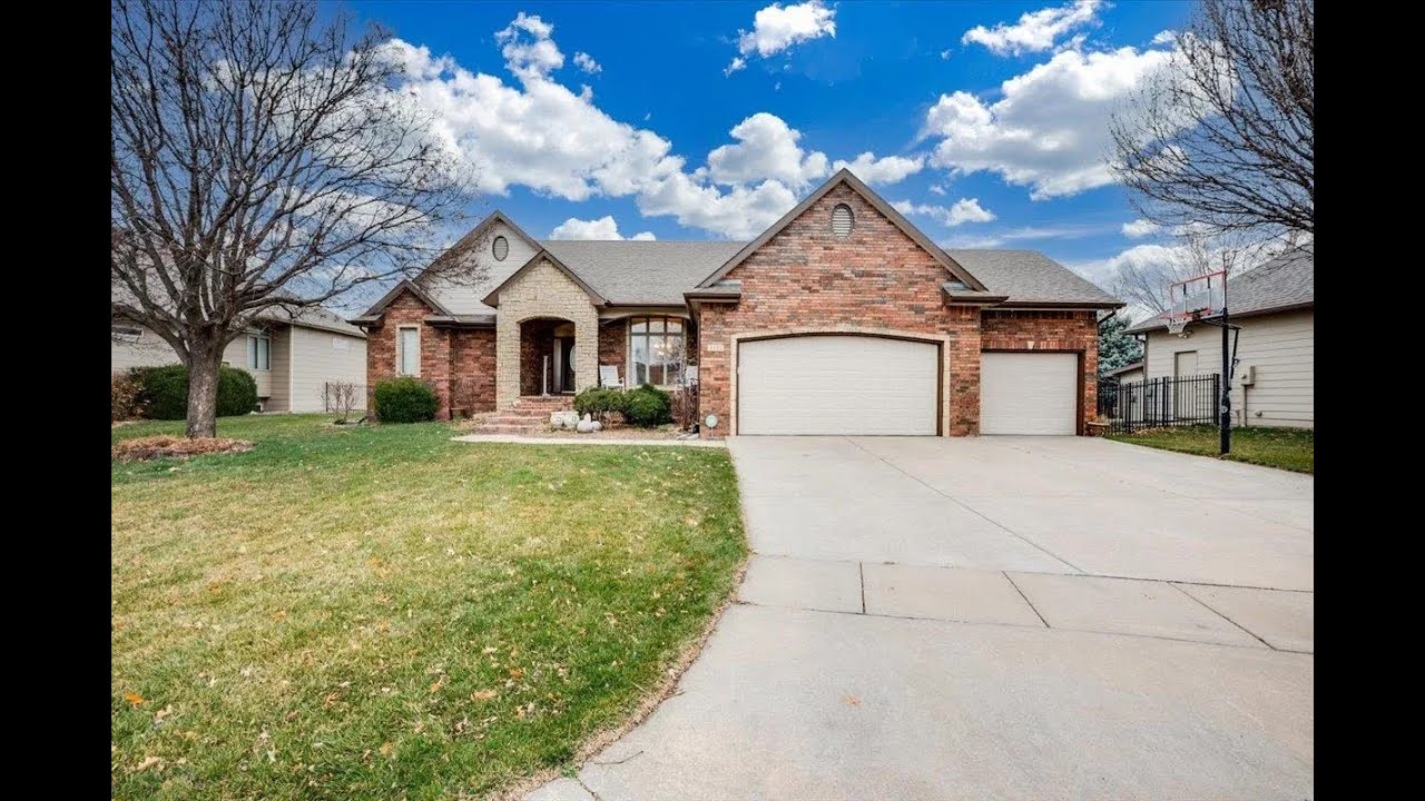 NEW LISTING: 3101 N Red Fox Circle Wichita KS 67205