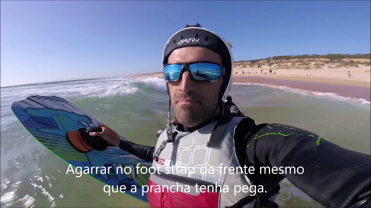 Curso de Kitesurf - Kitesurfway - Como passar a rebenta&ccedil;&atilde;o com prancha na m&atilde;o