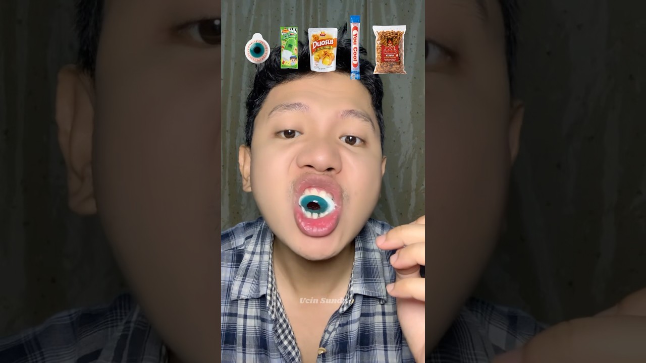 Snack Ini Bentuknya M4t4&hellip; Tapi Aku Makan 😭 #shorts #makanemoji #snackunik