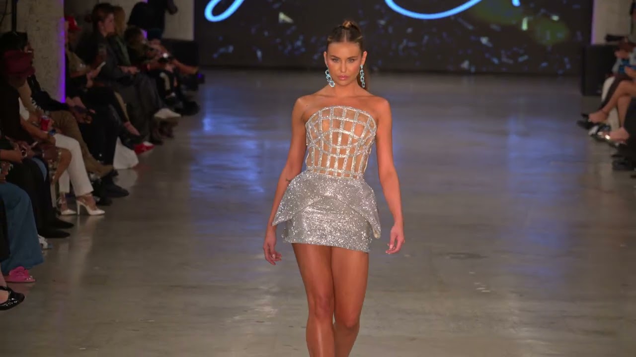 Giannina Azar Runway Fashion Show @artheartsfashion LAFW Look #6