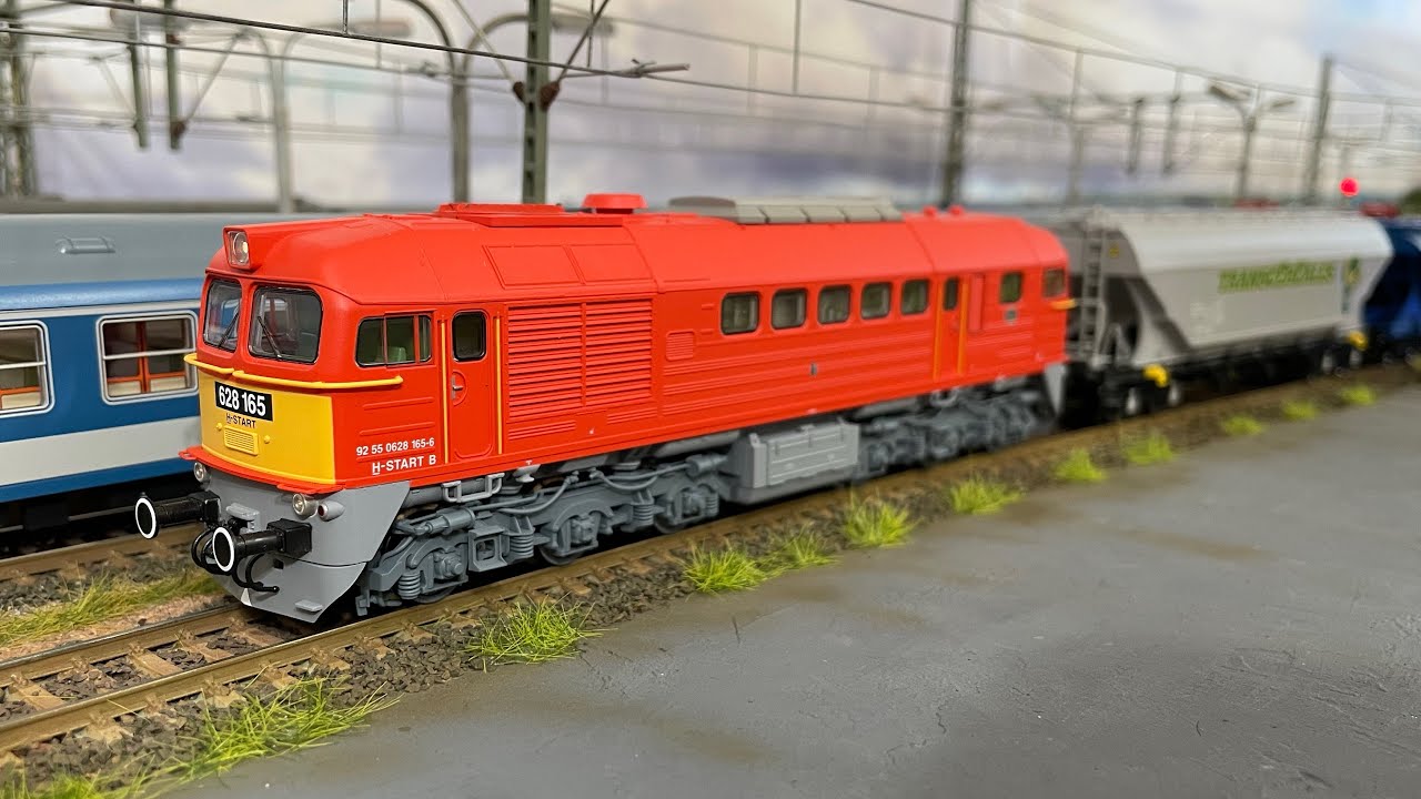Vonatok a terepasztalon: GYSEV Teknő, CD Vectron, MÁV Szergej, ÖBB Taurus
