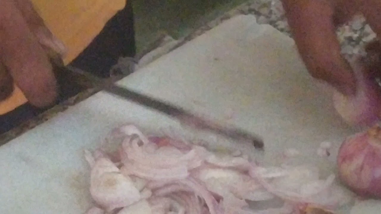 how to cut onion like master chief #shorts