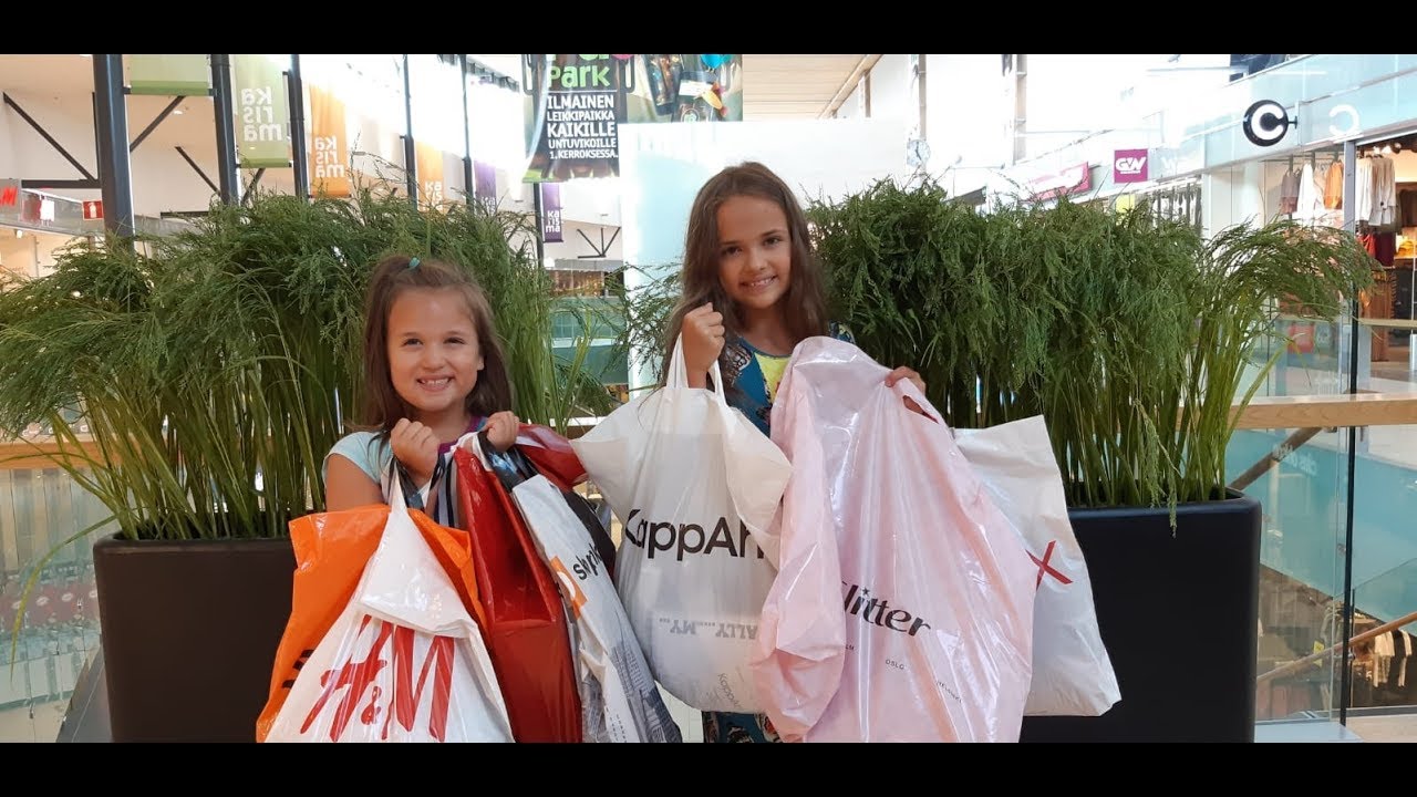 BACK TO SCHOOL SHOPPING  -  KAUPPAKESKUS KARISMASSA SHOPPAILEMASSA