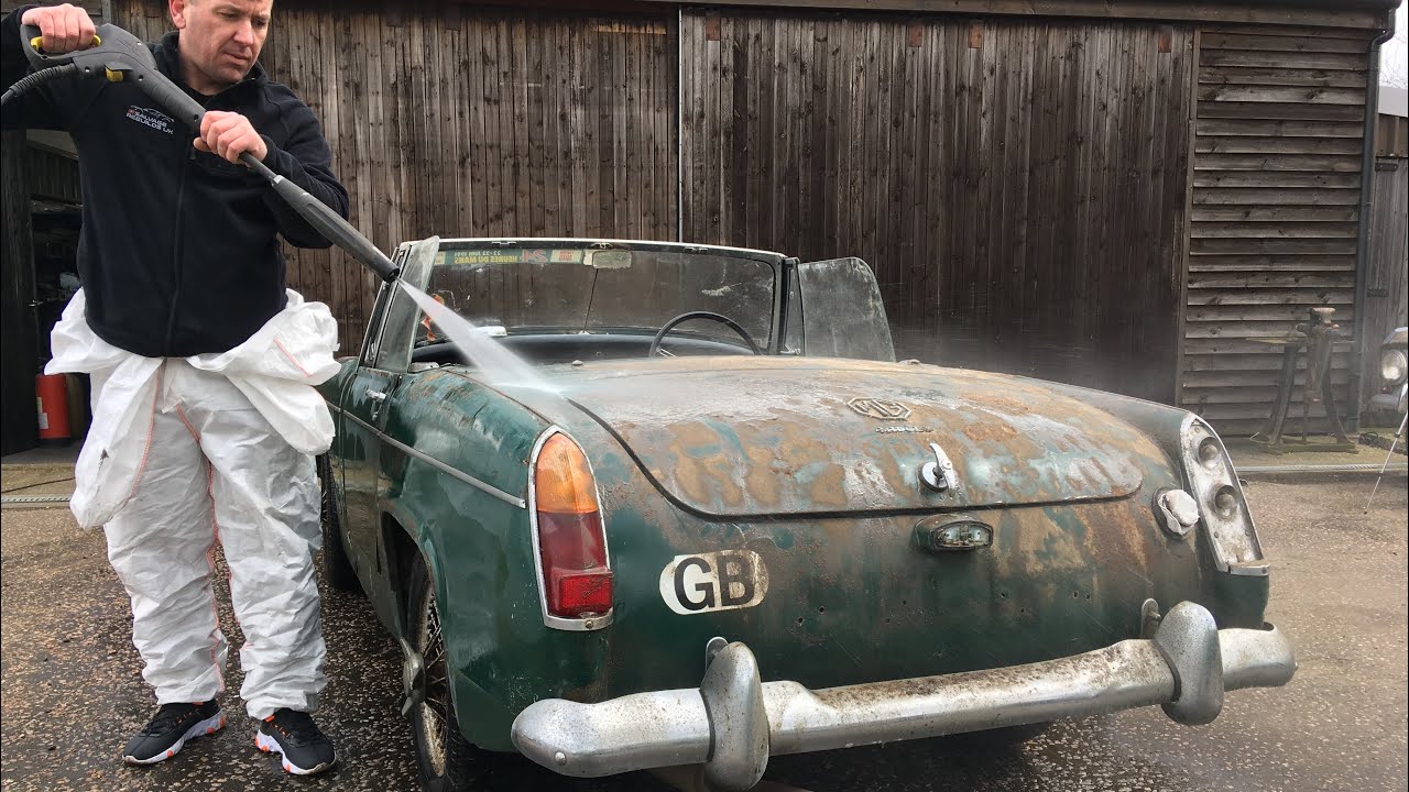 MG Midget Barn Find Car First Wash in 29 Years PT3