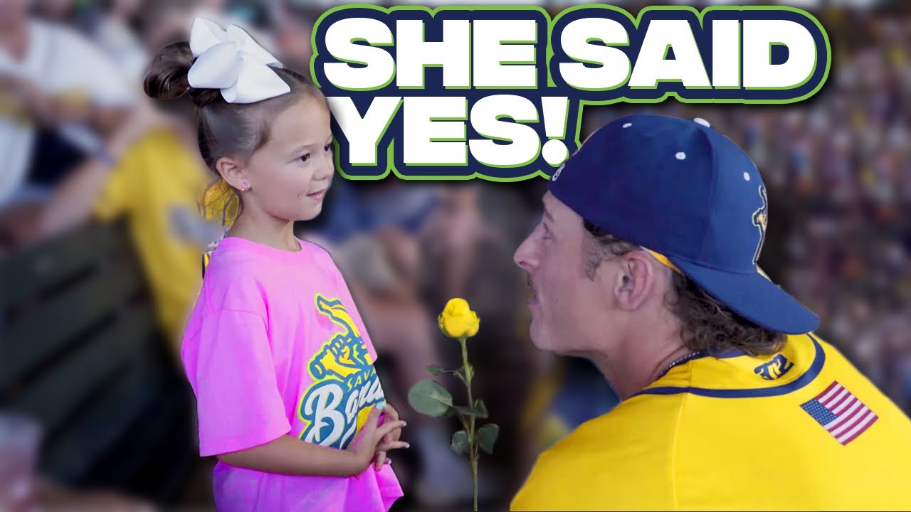 Player Takes Girl On first Date During Game | The Savannah Bananas