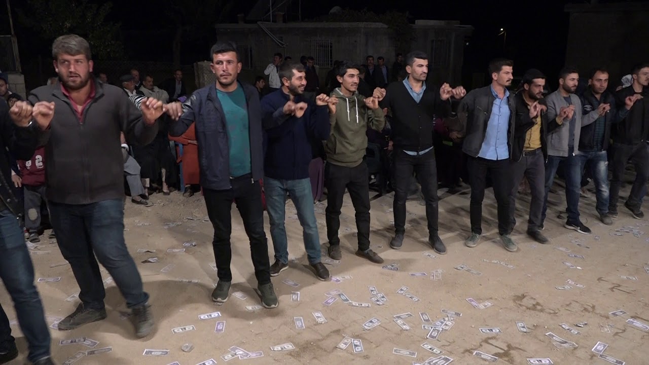 MUSTAFA VE EKİBİ FARKIYLA KİLİSECİK Lİ İRFAN ŞAHİNİN DÜĞÜNÜ 1