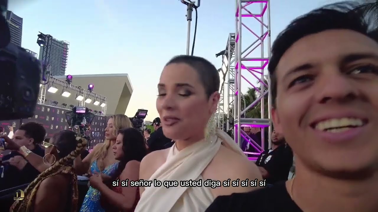 Como Trabajé en la Alfombra de Premios Lo Nuestro 2023 con La W Radio y Ana Vargas