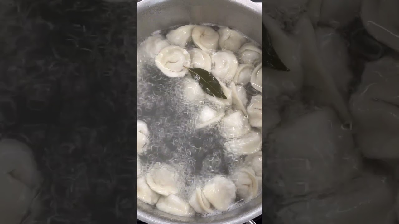Gefrorene Kn&ouml;del (Pelmeni,Teigtaschen) zubereiten.  #food #schnellesessen #cooking