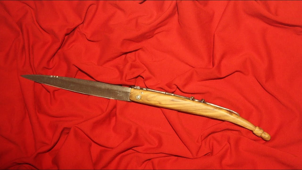 Coltello Romano a uno scrocco con sblocco a tabella