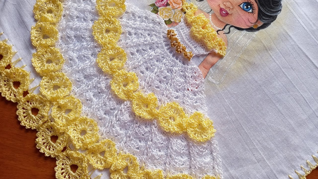 VESTIDO DE CROCHÊ PARA NOIVINHA PINTADA NO PANO DE PRATO
