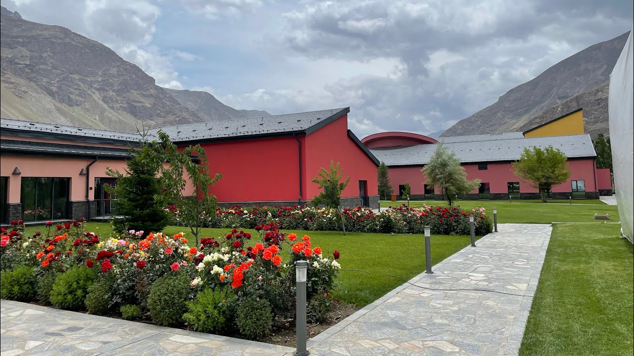 Университет Центральной Азии, Хорог, Памир. UCA - University of Central Asia. Khorog campus, Pamir.
