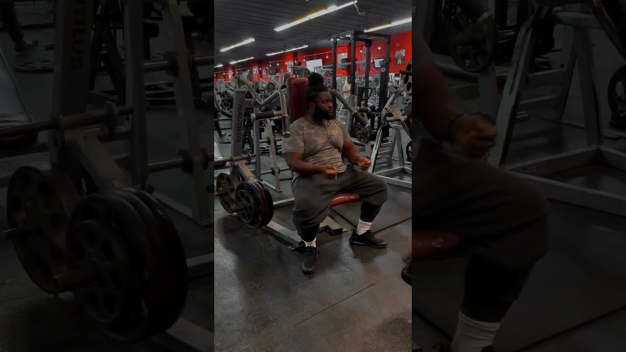 Shoulder workout short recovery #gymday #fitness #strongman #shoulderworkout #gymmotivation