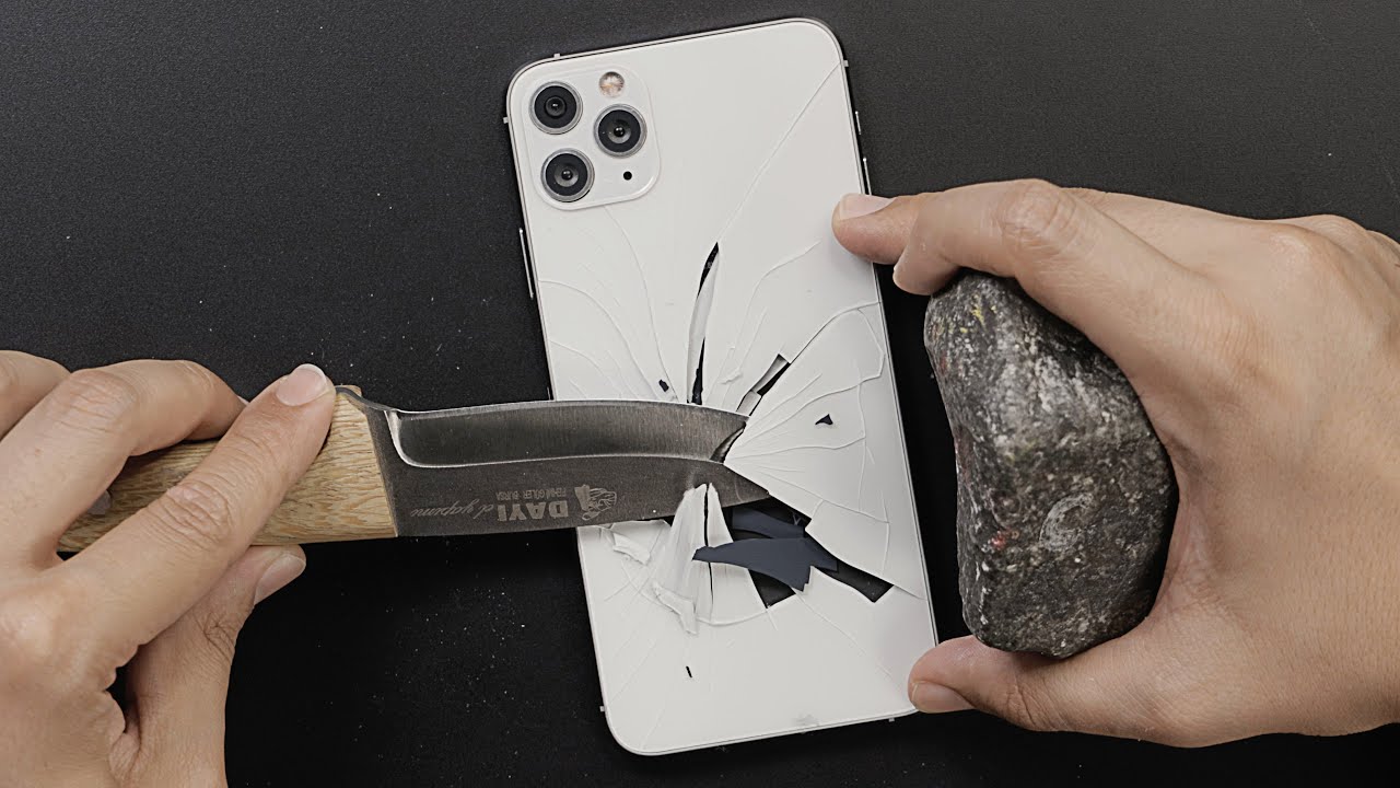 &Ccedil;AKMA iPhone 12 İNCELEMESİ! (Orijinali Daha Tanıtılmadı Bile)