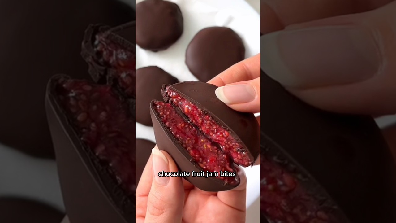 Doctors Strawberry Chia Chocolate Jam Bites 