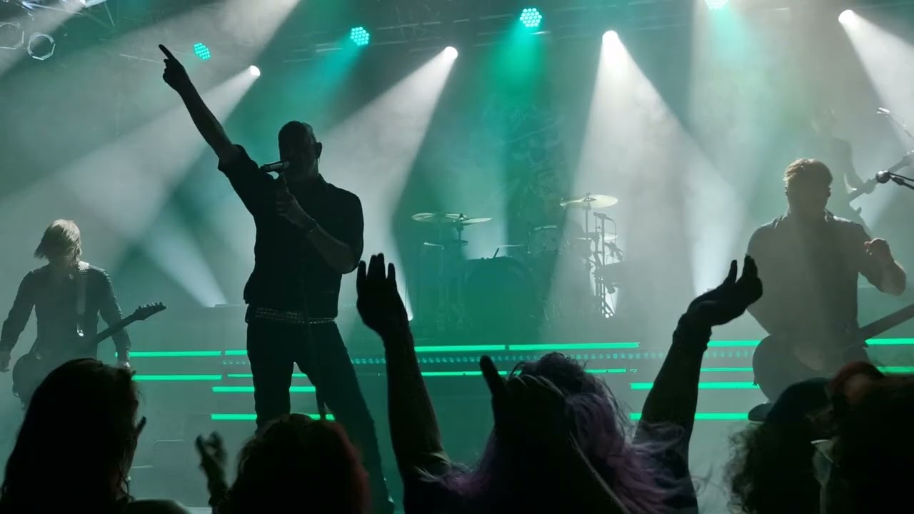 Eisbrecher - Live in Vienna 2025 - Sturmfahrt