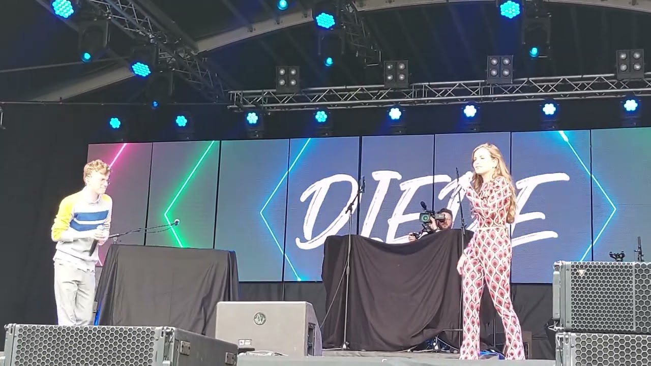 Diede optreden - Zondag In t' Zuiden | Diede fanclub