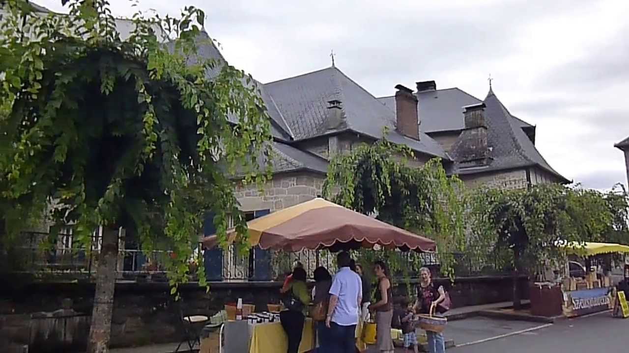 Corr&egrave;ze Commune Centre - Market Day