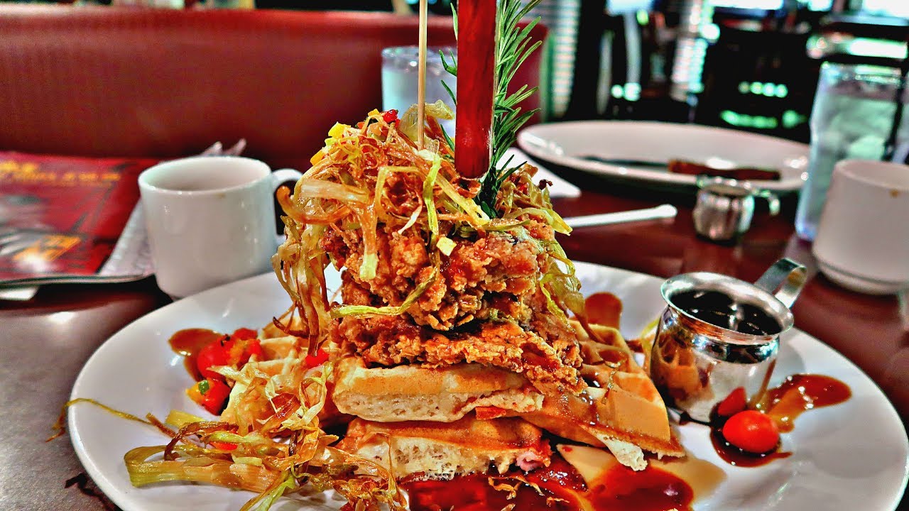 Trying TWISTED FARM FOOD at Orlando's Hash House A GO GO!