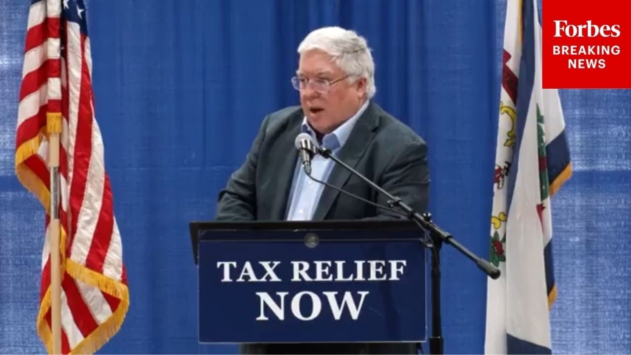 Срочная новость: Губернатор Западной Вирджинии Патрик Морриси выступил с речью о снижении налогов...