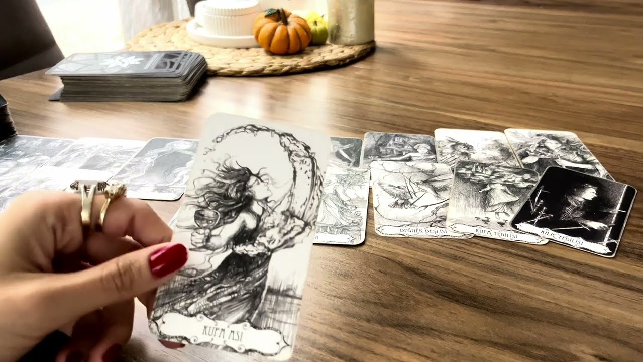 TAROT~KATİNA~LENORMAND| İLİŞKİ AÇILIMI süreçte neler olacak? Ne hissediyor? Blokajlar nedir?