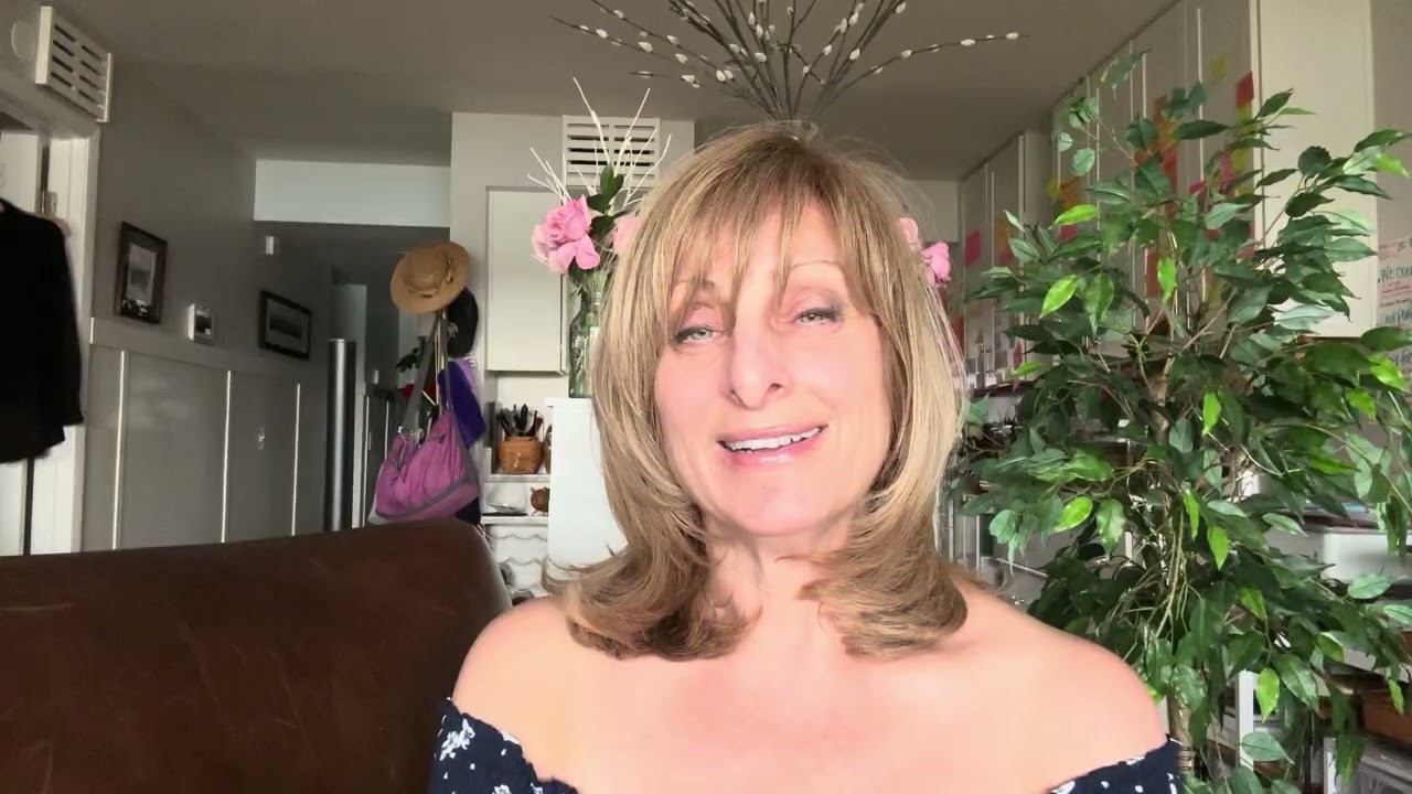 ✨Bliss Hit✨Women over 50: Find your own Romance so you aren’t broadcasting love-starved when dating