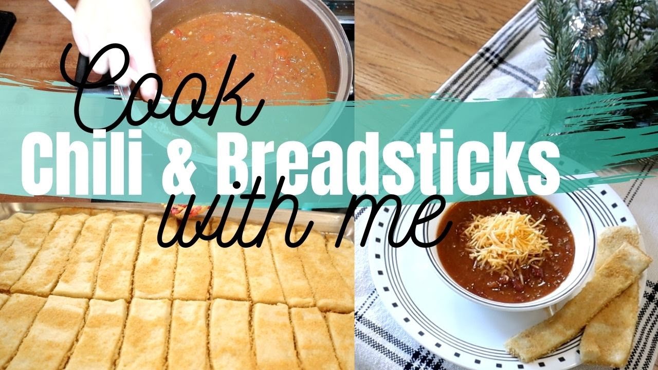 COOK WITH ME / HOMEMADE CHILI AND BREAD STICKS / EASY RECIPES / POSITIVELY AMY