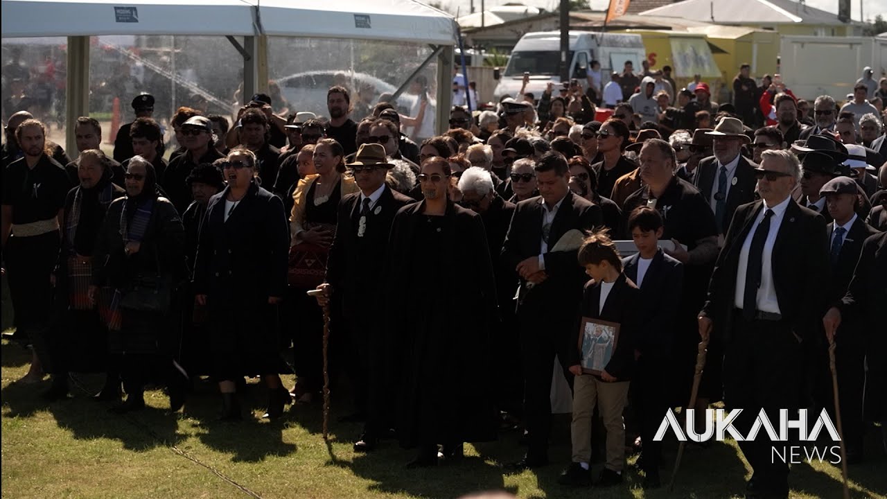 Te Arikinui Nga Wai hono i te po returns to Raatana with the new Ariki of Tuuwharetoa