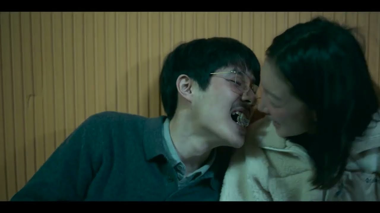 &Omicron; &Pi;ά&gamma;&omicron;&sigmaf; &pi;&omicron;&upsilon; &Kappa;&alpha;ί&epsilon;&iota; | THE BREAKING ICE | UN HIVER A YANJI | Trailer GR