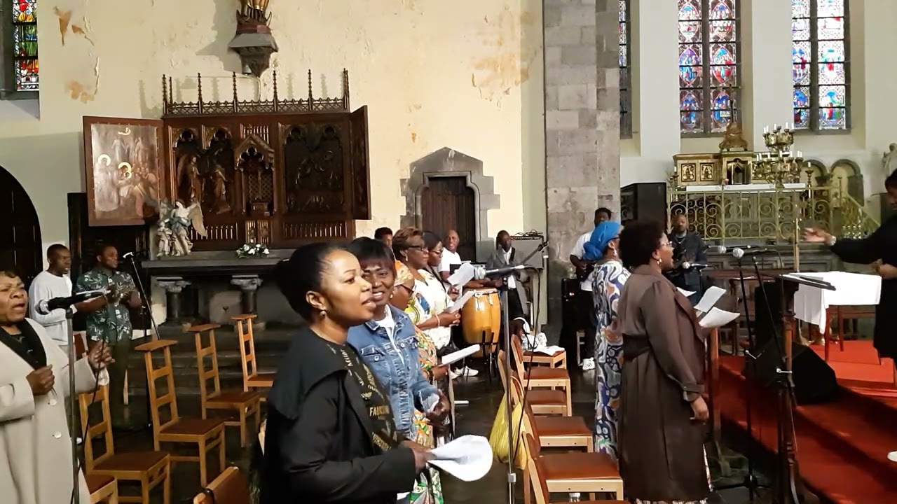 Nayei lelo o meza mwa Yo e Mokonzi